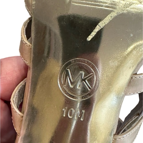 Michael Kors strappy peep toe stilettos in sand coloured patent leather - Picture 6 of 15